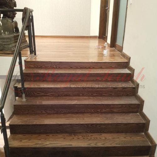 Laminated wooden flooring for stairs